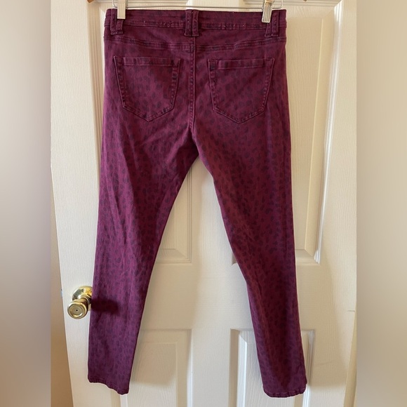 Romeo & Juliet Couture Jeans • Womans 27 - Picture 4 of 4